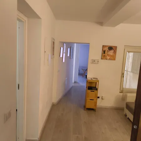 Alfredo's House シエーナ